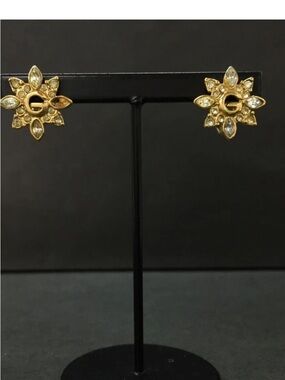 GIVENCHY G Logo Flower Motif Rhinestone Gold Tone Earrings👝